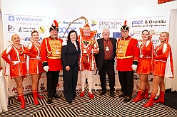 Sponsorenempfang 2026-01-15 17  Sponsorenabend - Sechs Tage nach seiner Kürung zum Prinz Toni I. hatte er nicht nur seine, sondern des gesamten Duisburger Karnevals, Unterstützerinnen und Unterstützer, zu einem Empfang in das WYNDHAM Hotel Duisburger Hof eingeladen. : DVPJ, Toni I, Jules I., Prinz Karneval, Prinz, Prinzessin Aileen I., Hofmarschälle, Page, Pagen, Paginnen, HDK, Duisburg, Karneval, Helau, Tollität, Event, Session 2025, Session 2025, HDK Duisburg, Hauptausschuss, Hauptausschuss Karneval Duisburg, Duisburg ist echt