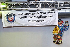 01 Feuerwehr Ehrengrd 2026-01-16 01  Tour Freitag 16. Januar - Unser Abend begann auf der 3. karnevalistische Gemeinschaftsveranstaltung des Innenstadtlöschzuges der Feuerwehr Duisburg und der Ehrengarde Blau-Weiß der Stadt Duisburg in der „Alten Feuerwache“. Danach waren wir Gäste beim Senatsabend der KG Rote Funken im „Theodor-König Keller“ auf dem Gelände der König-Pilsener Brauerei. Den Abend beendeten wir als Überraschungsgäste auf Kerstins 60. Geburtstag. : DVPJ, Toni I, Jules I., Prinz Karneval, Prinz, Prinzessin Aileen I., Hofmarschälle, Page, Pagen, Paginnen, HDK, Duisburg, Karneval, Helau, Tollität, Event, Session 2025, Session 2025, HDK Duisburg, Hauptausschuss, Hauptausschuss Karneval Duisburg, Duisburg ist echt