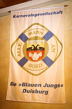 Kombuesenzauber 2026-01-21 01  Kombüsenzauber - Quasi vor seiner Haustür, im Ev. Gemeindehaus am Sandmüllersweg, stand Toni I. an den Kochtöpfen. Mit tatkräftiger Unterstützung der  » Blauen Jungs« „zauberte“ er ein Menü für seine Crew und den anwesenden Gästen auf den Tisch. : DVPJ, Toni I, Jules I., Prinz Karneval, Prinz, Prinzessin Aileen I., Hofmarschälle, Page, Pagen, Paginnen, HDK, Duisburg, Karneval, Helau, Tollität, Event, Session 2025, Session 2025, HDK Duisburg, Hauptausschuss, Hauptausschuss Karneval Duisburg, Duisburg ist echt