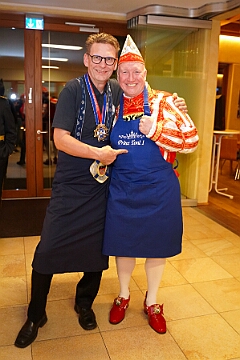 Kombuesenzauber 2026-01-21 11  Kombüsenzauber - Quasi vor seiner Haustür, im Ev. Gemeindehaus am Sandmüllersweg, stand Toni I. an den Kochtöpfen. Mit tatkräftiger Unterstützung der  » Blauen Jungs« „zauberte“ er ein Menü für seine Crew und den anwesenden Gästen auf den Tisch. : DVPJ, Toni I, Jules I., Prinz Karneval, Prinz, Prinzessin Aileen I., Hofmarschälle, Page, Pagen, Paginnen, HDK, Duisburg, Karneval, Helau, Tollität, Event, Session 2025, Session 2025, HDK Duisburg, Hauptausschuss, Hauptausschuss Karneval Duisburg, Duisburg ist echt