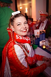 Karnevalss Volksbanh  RR 2026-01-22 06  Zusammen mit den Kölnern Größen - Im Kultur- und Bürgerzentrum Duisburg-Süd „Steinhof“ Huckingen bot die Volksbank Rhein-Ruhr zum 10. Mal dem Publikum ein hochkarätiges Programm. Die Kinderprinzencrew und musikalische Höhepunkte, erstklassige Comedians begeisterten die Zuschauer. Die Mischung aus Humor, Musik und Lebensfreude machte den Abend zu einem besonderen Erlebnis. : DVPJ, Toni I, Jules I., Prinz Karneval, Prinz, Prinzessin Aileen I., Hofmarschälle, Page, Pagen, Paginnen, HDK, Duisburg, Karneval, Helau, Tollität, Event, Session 2025, Session 2025, HDK Duisburg, Hauptausschuss, Hauptausschuss Karneval Duisburg, Duisburg ist echt