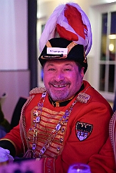 Karnevalss Volksbanh  RR 2026-01-22 07  Zusammen mit den Kölnern Größen - Im Kultur- und Bürgerzentrum Duisburg-Süd „Steinhof“ Huckingen bot die Volksbank Rhein-Ruhr zum 10. Mal dem Publikum ein hochkarätiges Programm. Die Kinderprinzencrew und musikalische Höhepunkte, erstklassige Comedians begeisterten die Zuschauer. Die Mischung aus Humor, Musik und Lebensfreude machte den Abend zu einem besonderen Erlebnis. : DVPJ, Toni I, Jules I., Prinz Karneval, Prinz, Prinzessin Aileen I., Hofmarschälle, Page, Pagen, Paginnen, HDK, Duisburg, Karneval, Helau, Tollität, Event, Session 2025, Session 2025, HDK Duisburg, Hauptausschuss, Hauptausschuss Karneval Duisburg, Duisburg ist echt