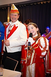 Karnevalss Volksbanh  RR 2026-01-22 15  Zusammen mit den Kölnern Größen - Im Kultur- und Bürgerzentrum Duisburg-Süd „Steinhof“ Huckingen bot die Volksbank Rhein-Ruhr zum 10. Mal dem Publikum ein hochkarätiges Programm. Die Kinderprinzencrew und musikalische Höhepunkte, erstklassige Comedians begeisterten die Zuschauer. Die Mischung aus Humor, Musik und Lebensfreude machte den Abend zu einem besonderen Erlebnis. : DVPJ, Toni I, Jules I., Prinz Karneval, Prinz, Prinzessin Aileen I., Hofmarschälle, Page, Pagen, Paginnen, HDK, Duisburg, Karneval, Helau, Tollität, Event, Session 2025, Session 2025, HDK Duisburg, Hauptausschuss, Hauptausschuss Karneval Duisburg, Duisburg ist echt