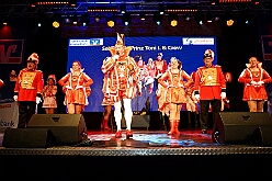 Karnevalss Volksbanh  RR 2026-01-22 22  Zusammen mit den Kölnern Größen - Im Kultur- und Bürgerzentrum Duisburg-Süd „Steinhof“ Huckingen bot die Volksbank Rhein-Ruhr zum 10. Mal dem Publikum ein hochkarätiges Programm. Die Kinderprinzencrew und musikalische Höhepunkte, erstklassige Comedians begeisterten die Zuschauer. Die Mischung aus Humor, Musik und Lebensfreude machte den Abend zu einem besonderen Erlebnis. : DVPJ, Toni I, Jules I., Prinz Karneval, Prinz, Prinzessin Aileen I., Hofmarschälle, Page, Pagen, Paginnen, HDK, Duisburg, Karneval, Helau, Tollität, Event, Session 2025, Session 2025, HDK Duisburg, Hauptausschuss, Hauptausschuss Karneval Duisburg, Duisburg ist echt