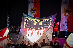 03 Herrens PrinzenGrd 2026-01-23 10  Tour-Tag, 23.Januar - Am frühen Abend begannen wir mit einem Gastspiel in Essen. Dort hatte die „1.Gr. KG Klein-aaf“ zu einem Hausfrauennachmittag ins Pfarrheim „Herz-Jesu“ geladen. Zurück in Duisburg haben wie die Jubiläumsfeier zum 66 jährigen Geburtstag der KG Blau-Weiß Neumühl „Die Pils-Sucher“ besucht. Darauf folgten dann im Duisburger Landfermann-Gymnasium die Herrensitzung der Prinzengarde und im „Efendi-Festsall“ die Piratesause 2.0 „Karneval meets Mallorca“, Heimspiel für unsere Tichi. : DVPJ, Toni I, Jules I., Prinz Karneval, Prinz, Prinzessin Aileen I., Hofmarschälle, Page, Pagen, Paginnen, HDK, Duisburg, Karneval, Helau, Tollität, Event, Session 2025, Session 2025, HDK Duisburg, Hauptausschuss, Hauptausschuss Karneval Duisburg, Duisburg ist echt