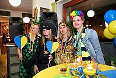 02 Kostuemb KG Baerl 2026-01-24 01  Tour-Tag, Samstag 24. Januar - Kurz vor 18 Uhr starten wir mit unserem Programm bei der Feier der AWO im Gemiendehaus Erlenstraße. Dann geht es zu Thomas Heimspiel, der „Kostümball“ der 1. KG Baerl im Waldhof. Als nächster Termin steht die „Damensitzung“ der KVO in der Clauberghalle auf dem Plan. Von dort geht es zurück in die City. Erst ins WYNDHAM Hotel Duisburger Hof zum „Funkenball“ der Roten Funken, nebenan dann im Landfermann Gymnasium „Damensitzung“ der Prinzengarde. Danach ins Gertrud-Bäumer-Berufskolleg zur „Mädchensitzung“ der Stadtgarde. Kurz über die A 59 nach Meiderich,  hier ist die „Jeckenparty“ der Meidericher Jecken. Wieder Richtung Süden, mit Stop in der Falkstraße zur „Prunksitzung“ vom Sonnigen Süden, dann weiter nach Serm zur Prinzenkürung. Hatte auch etwas von Heimspiel für Pia und Toni. : DVPJ, Toni I, Jules I., Prinz Karneval, Prinz, Prinzessin Aileen I., Hofmarschälle, Page, Pagen, Paginnen, HDK, Duisburg, Karneval, Helau, Tollität, Event, Session 2025, Session 2025, HDK Duisburg, Hauptausschuss, Hauptausschuss Karneval Duisburg, Duisburg ist echt