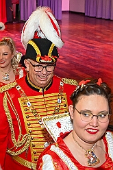 01 HerrensStadtgrd 2026- 01-25 05  Stadtgarde und MSV -  Zu besten Mittagszeit waren wir der Programmpunkt auf der Herrensitzung der Stadtgarde Duisburg Rot-Weiss in der Aula des Gertrud-Bäumer-Berufskollegs. Dann ging es ins „Wohnzimmer“ aller MSV Fan´s. In der Business Lounge in der „schauinsland reisen arena“ fand der jährliche Sponsoren Neujahrs Empfang statt. : DVPJ, Toni I, Jules I., Prinz Karneval, Prinz, Prinzessin Aileen I., Hofmarschälle, Page, Pagen, Paginnen, HDK, Duisburg, Karneval, Helau, Tollität, Event, Session 2025, Session 2025, HDK Duisburg, Hauptausschuss, Hauptausschuss Karneval Duisburg, Duisburg ist echt