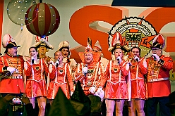 01 HerrensStadtgrd 2026- 01-25 21  Stadtgarde und MSV -  Zu besten Mittagszeit waren wir der Programmpunkt auf der Herrensitzung der Stadtgarde Duisburg Rot-Weiss in der Aula des Gertrud-Bäumer-Berufskollegs. Dann ging es ins „Wohnzimmer“ aller MSV Fan´s. In der Business Lounge in der „schauinsland reisen arena“ fand der jährliche Sponsoren Neujahrs Empfang statt. : DVPJ, Toni I, Jules I., Prinz Karneval, Prinz, Prinzessin Aileen I., Hofmarschälle, Page, Pagen, Paginnen, HDK, Duisburg, Karneval, Helau, Tollität, Event, Session 2025, Session 2025, HDK Duisburg, Hauptausschuss, Hauptausschuss Karneval Duisburg, Duisburg ist echt