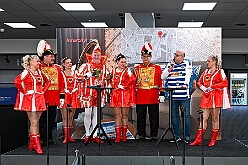 02 MSV Empfang 2026- 01-25 08  Stadtgarde und MSV -  Zu besten Mittagszeit waren wir der Programmpunkt auf der Herrensitzung der Stadtgarde Duisburg Rot-Weiss in der Aula des Gertrud-Bäumer-Berufskollegs. Dann ging es ins „Wohnzimmer“ aller MSV Fan´s. In der Business Lounge in der „schauinsland reisen arena“ fand der jährliche Sponsoren Neujahrs Empfang statt. : DVPJ, Toni I, Jules I., Prinz Karneval, Prinz, Prinzessin Aileen I., Hofmarschälle, Page, Pagen, Paginnen, HDK, Duisburg, Karneval, Helau, Tollität, Event, Session 2025, Session 2025, HDK Duisburg, Hauptausschuss, Hauptausschuss Karneval Duisburg, Duisburg ist echt